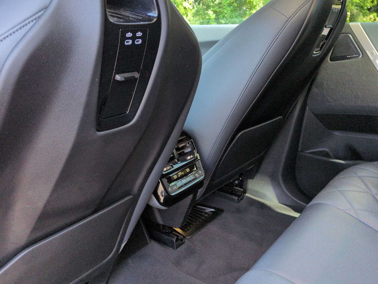 Used 2023 BMW iX M60 AWD/4WD image 17