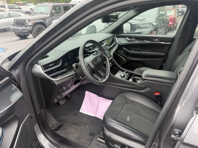 Used 2022 Jeep Grand Cherokee Trailhawk w/ Advanced Protech Group II AWD/4WD image 2
