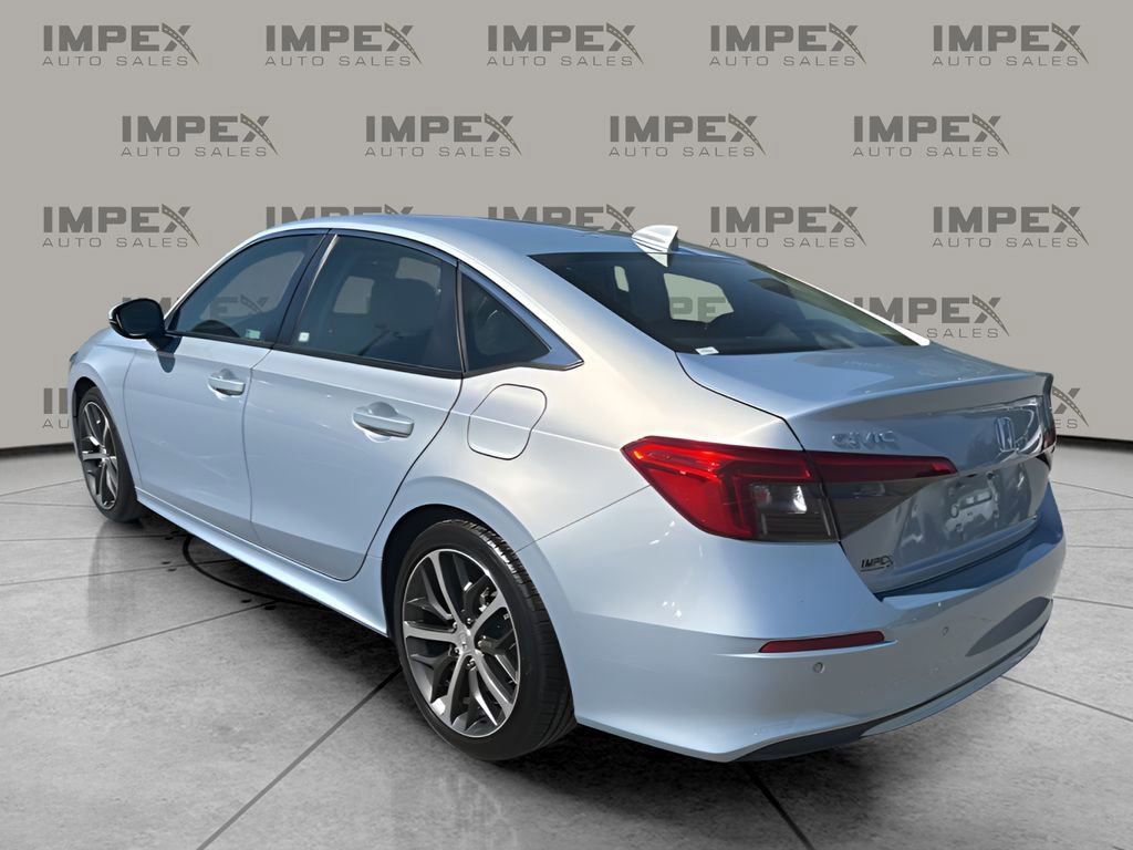 Used 2023 Honda Civic Touring image 3
