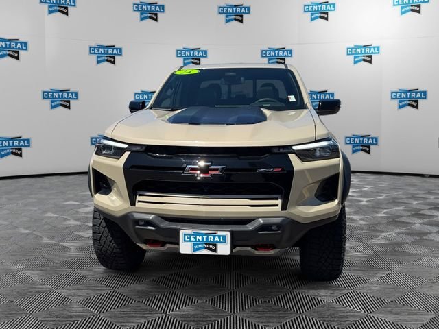 Used 2024 Chevrolet Colorado ZR2 w/ ZR2 Convenience Package III AWD/4WD image 8