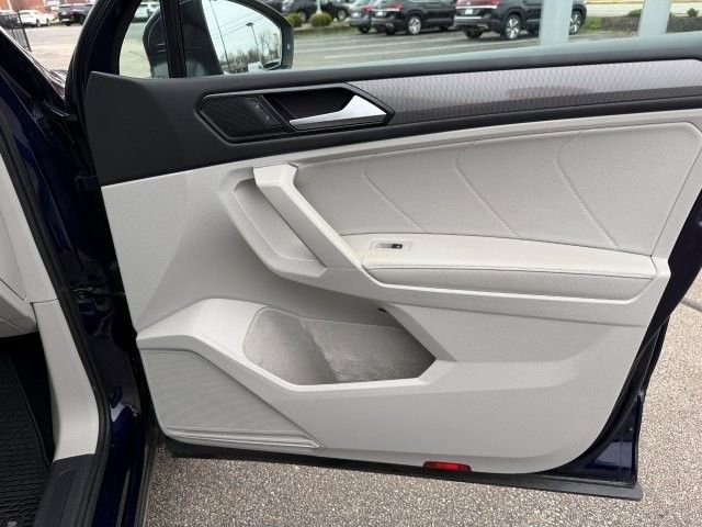 Certified 2023 Volkswagen Tiguan SE image 20
