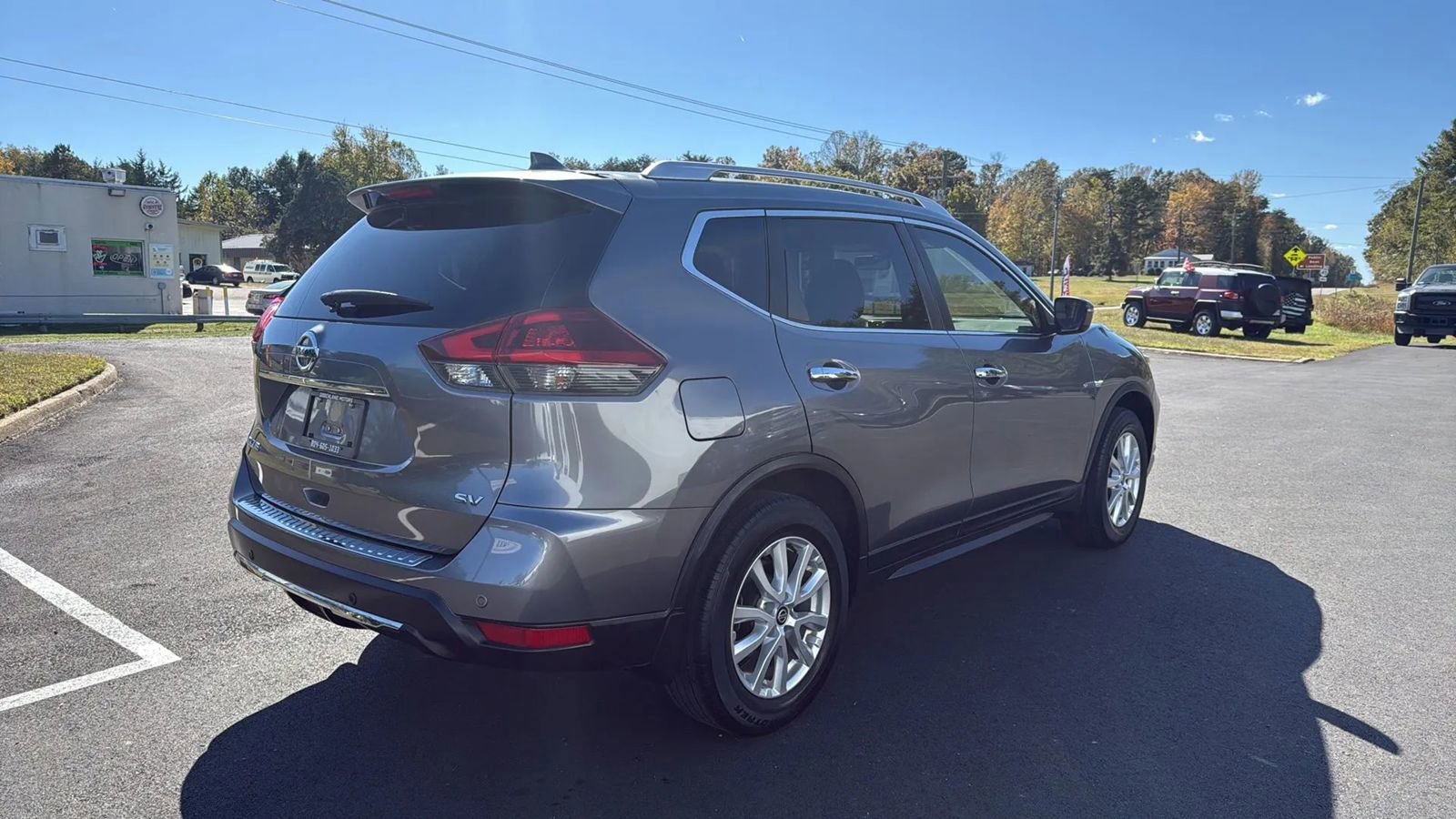 Used 2020 Nissan Rogue SV image 7