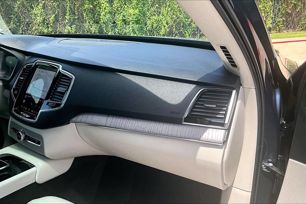 Used 2025 Volvo XC90 B6 Plus AWD/4WD image 21