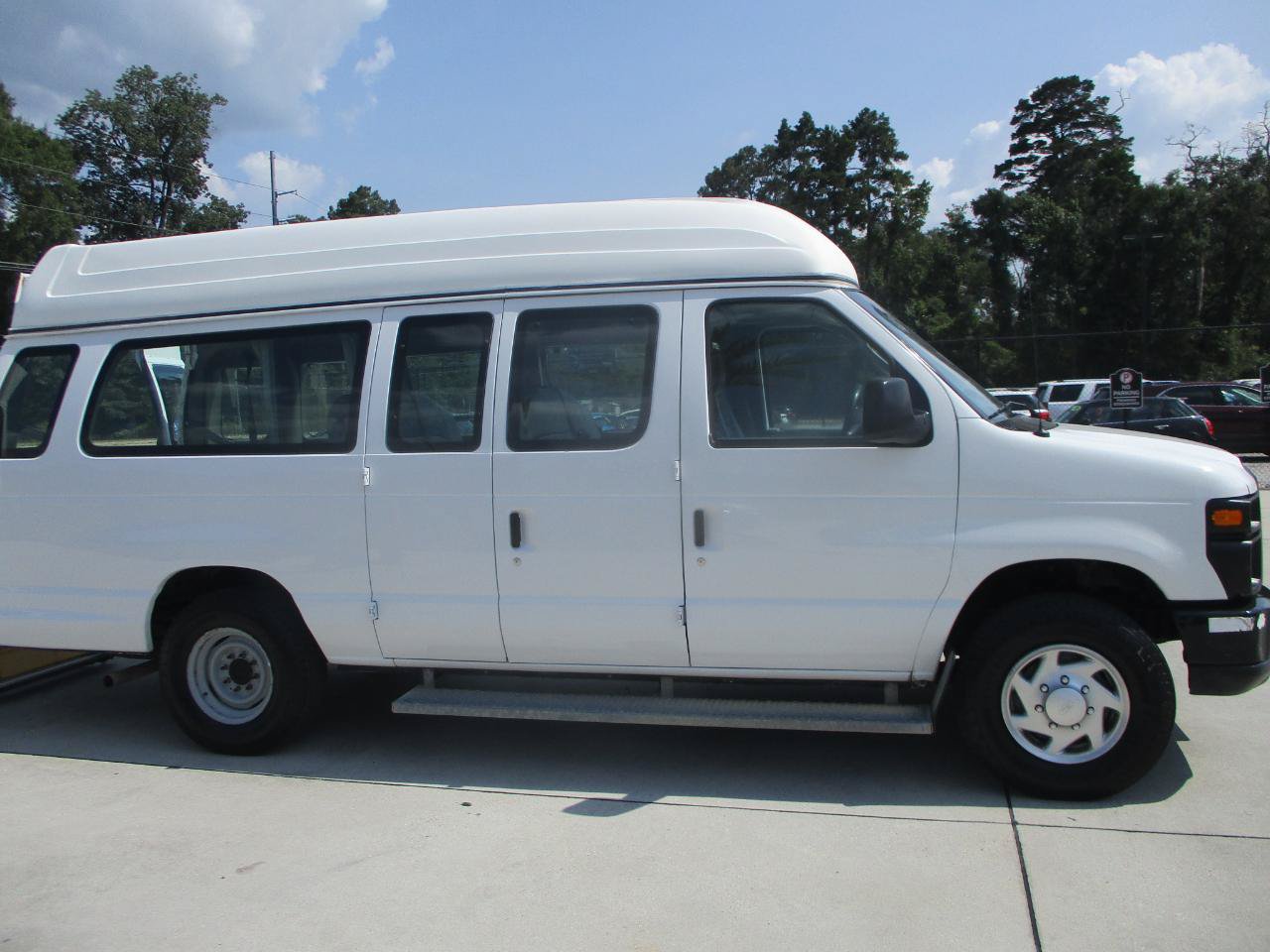 Used 2013 Ford E-250 and Econoline 250 Extended w/ PWR Group RWD image 9