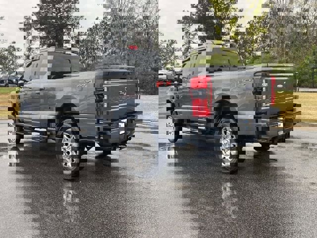 Used 2023 Ford F250 Lariat w/ Sport Appearance Package image 6