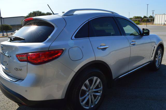 Used 2015 INFINITI QX70 2WD w/ Premium Package image 6