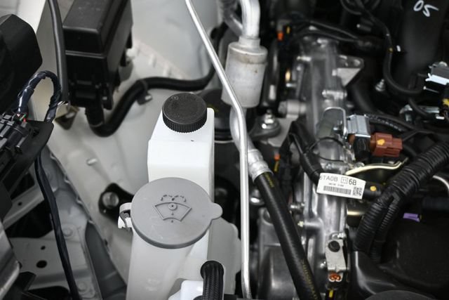 Used 2026 Nissan Pathfinder SL FWD image 44