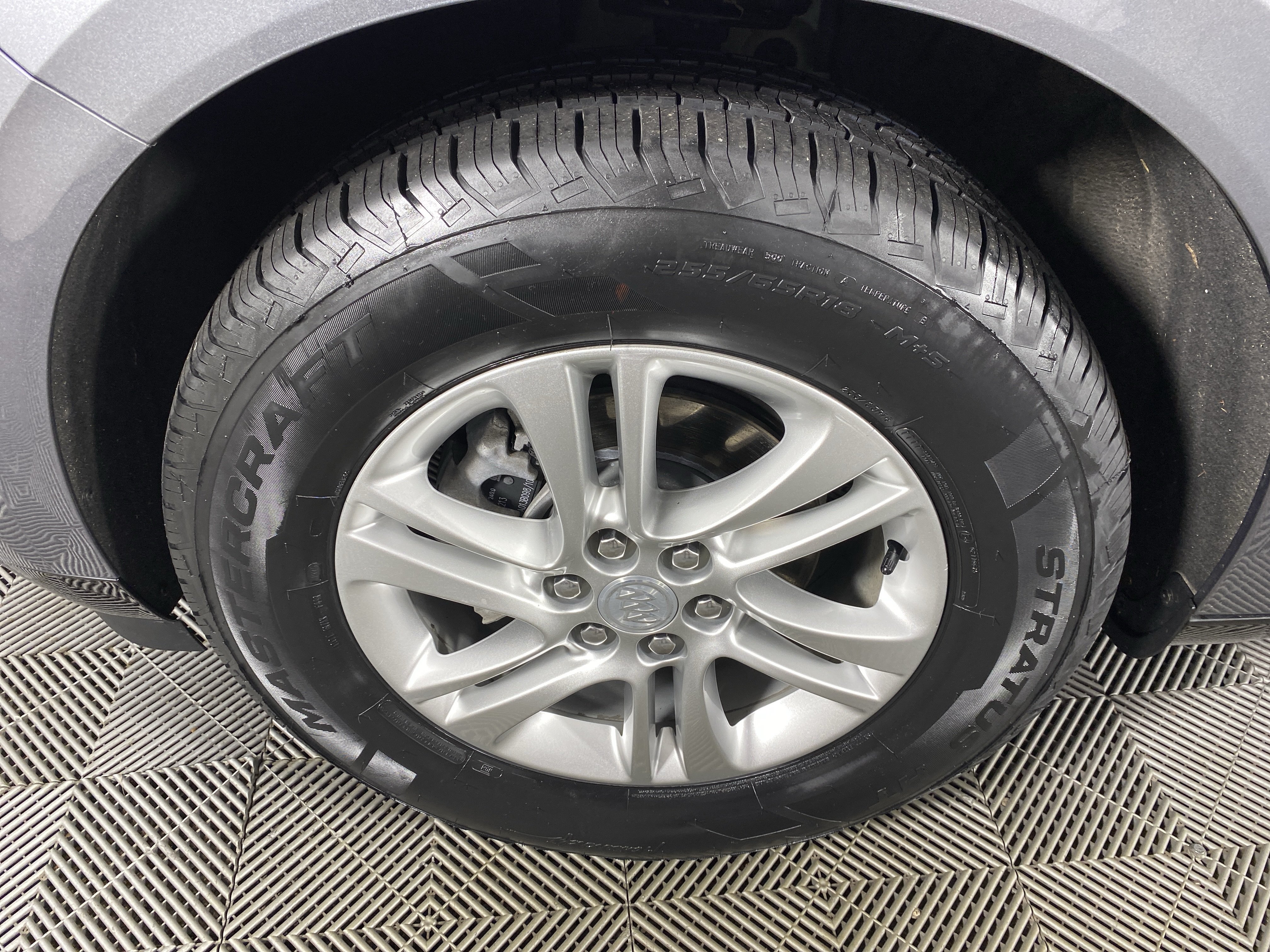 Used 2020 Buick Enclave Essence AWD/4WD image 12