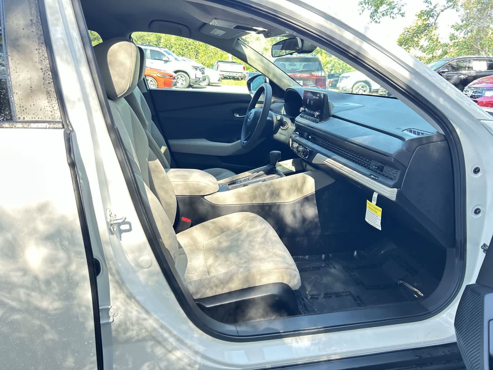 Certified 2025 Honda Accord LX image 14