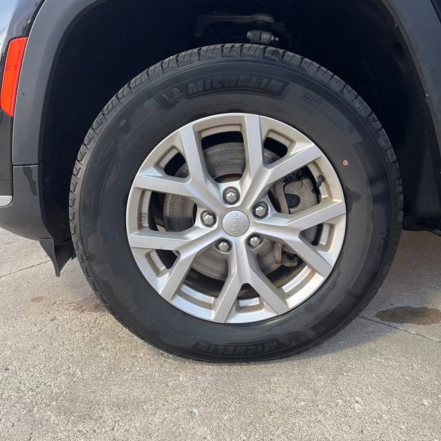 Used 2023 Jeep Grand Cherokee L Limited image 7