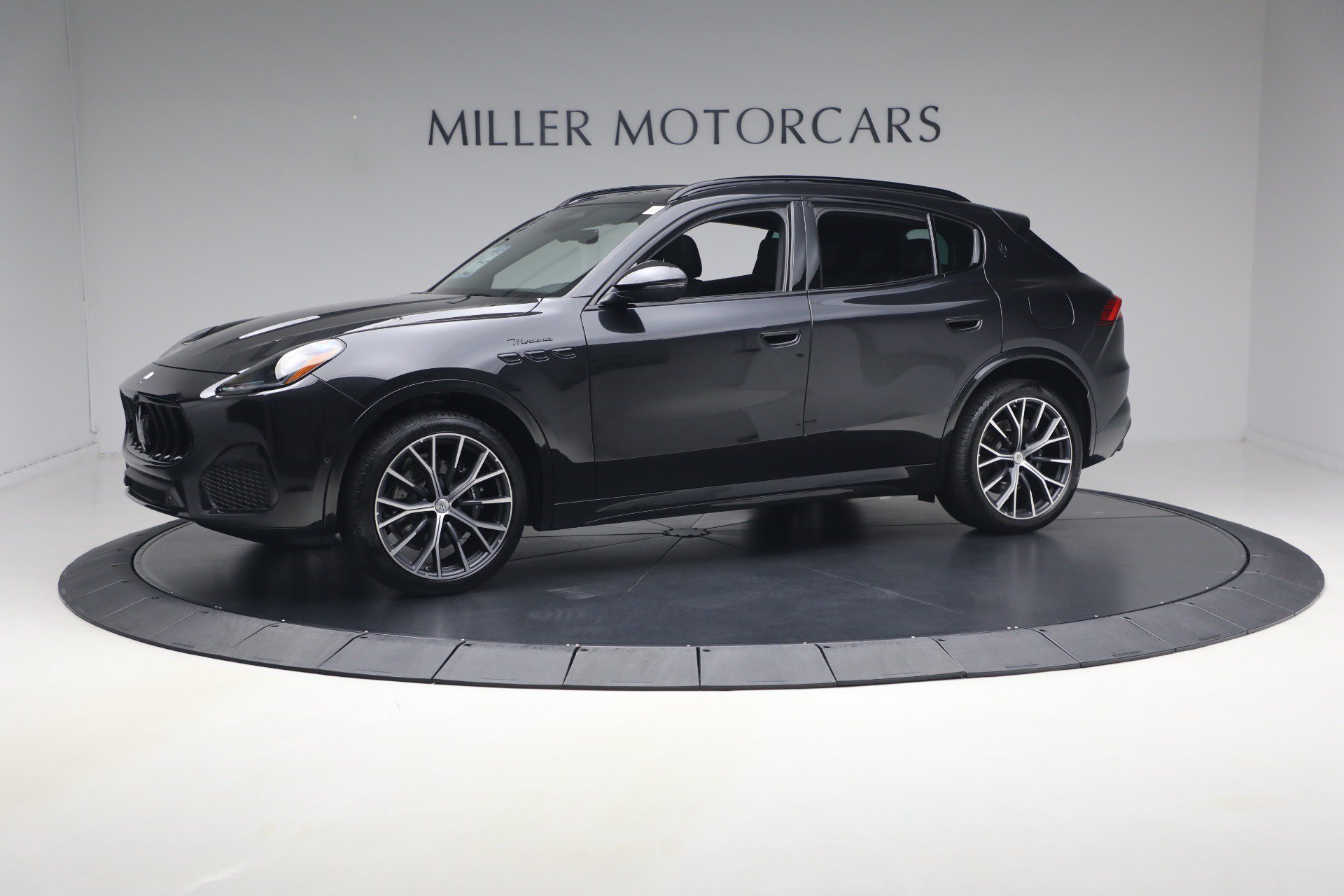Certified 2023 Maserati Grecale Modena AWD/4WD image 1