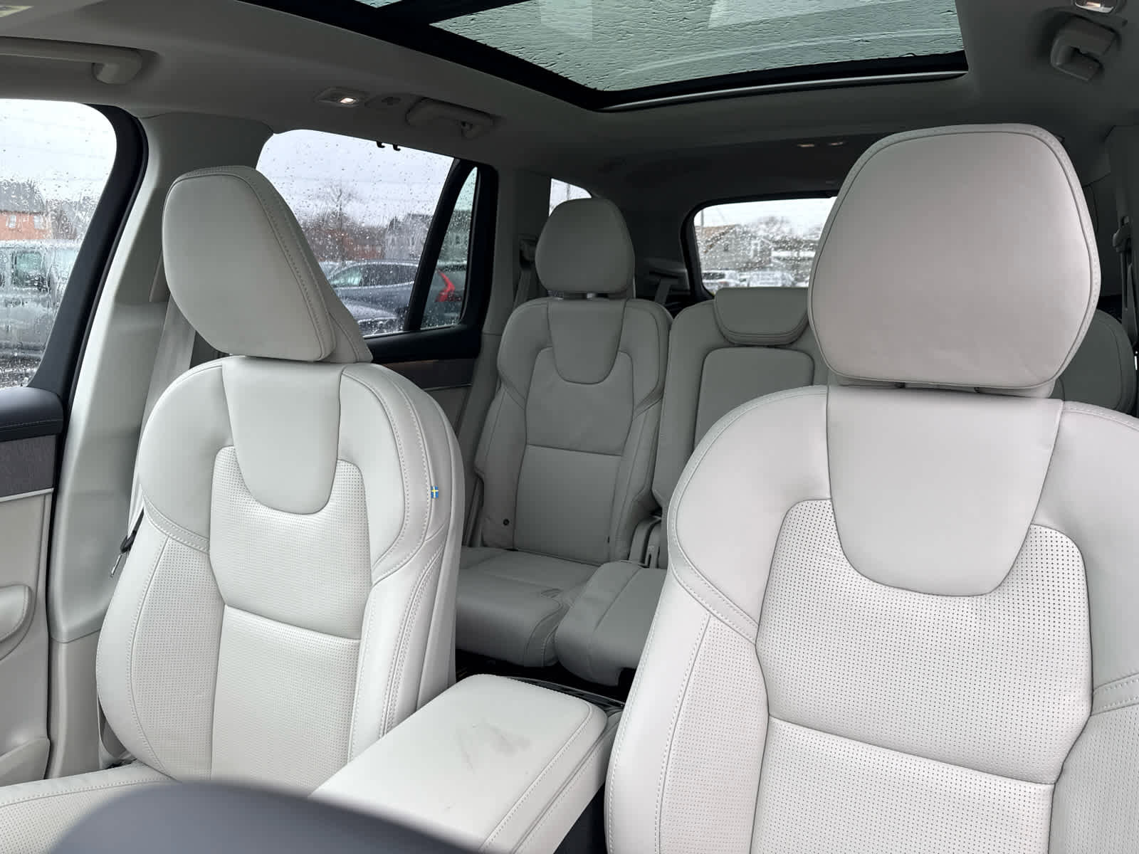 New 2026 Volvo XC90 T8 Ultra w/ Protection Package Premier image 16