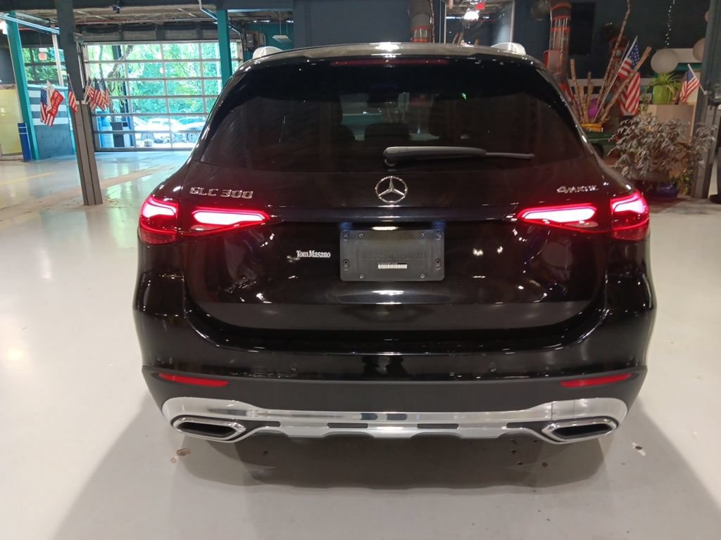 Used 2024 Mercedes-Benz GLC 300 4MATIC image 7