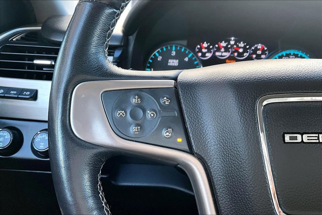 Used 2020 GMC Yukon XL Denali image 12