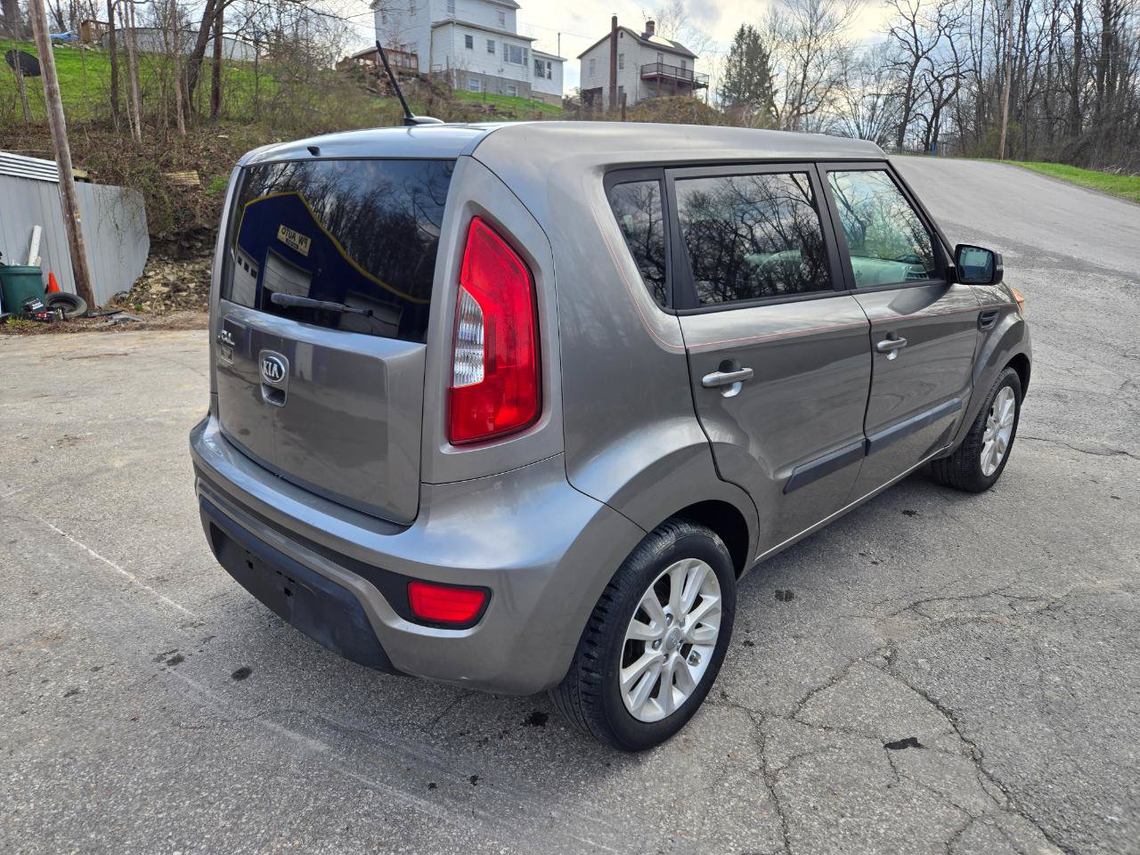 Used 2013 Kia Soul + FWD image 5
