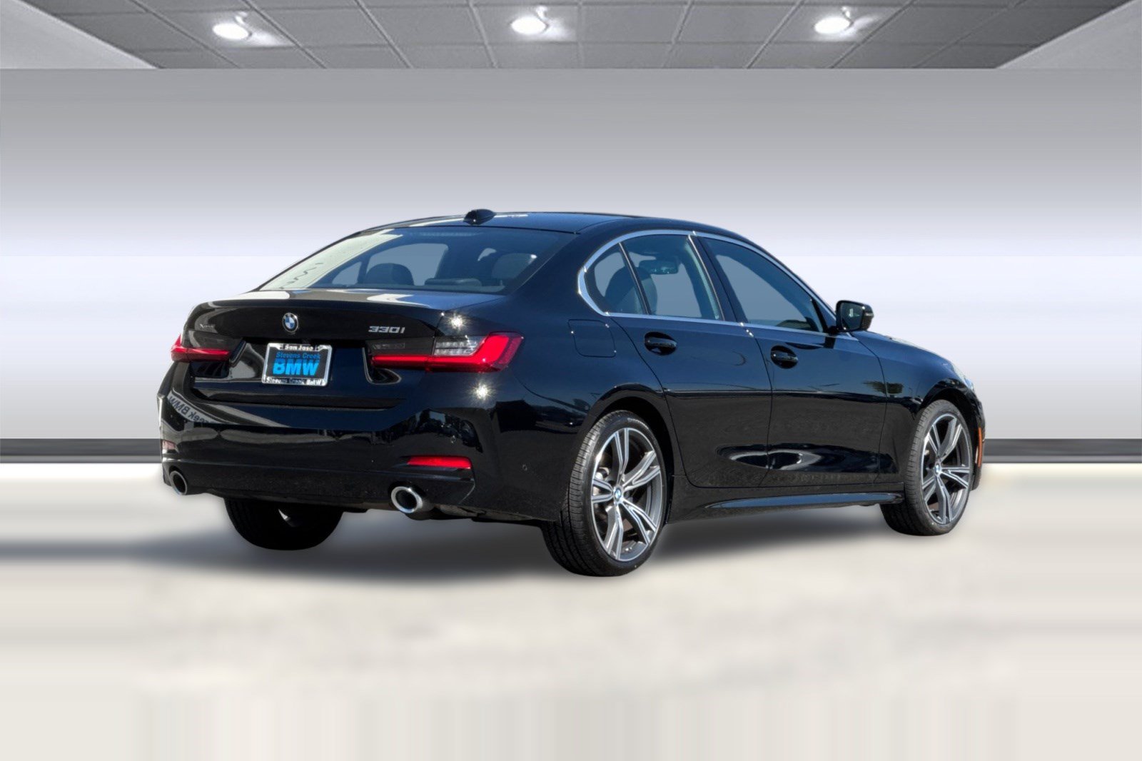 Certified 2024 BMW 330i xDrive Sedan w/ Premium Package AWD/4WD image 9
