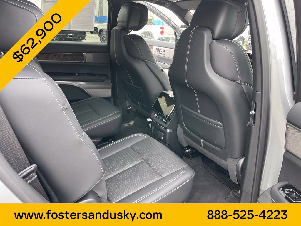Used 2026 Cadillac Vistiq Luxury AWD/4WD image 17