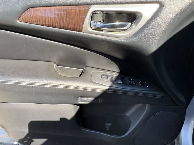 Used 2013 Nissan Pathfinder SL w/ SL Premium Pkg AWD/4WD image 14