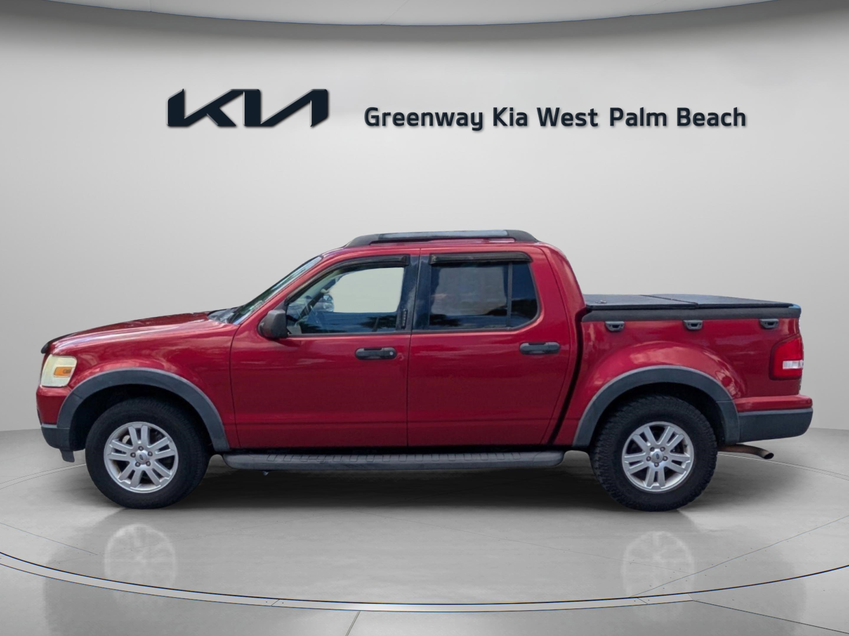 Used 2010 Ford Explorer Sport Trac XLT image 4