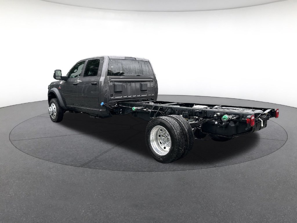 New 2026 RAM 4500 Tradesman w/ Chrome Appearance Group AWD/4WD image 3