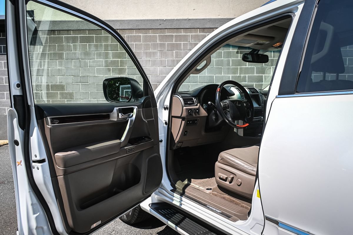 Used 2015 Lexus GX 460 Luxury AWD/4WD image 5