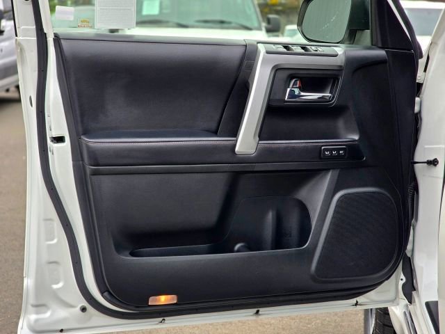 Used 2018 Toyota 4Runner Limited AWD/4WD image 28
