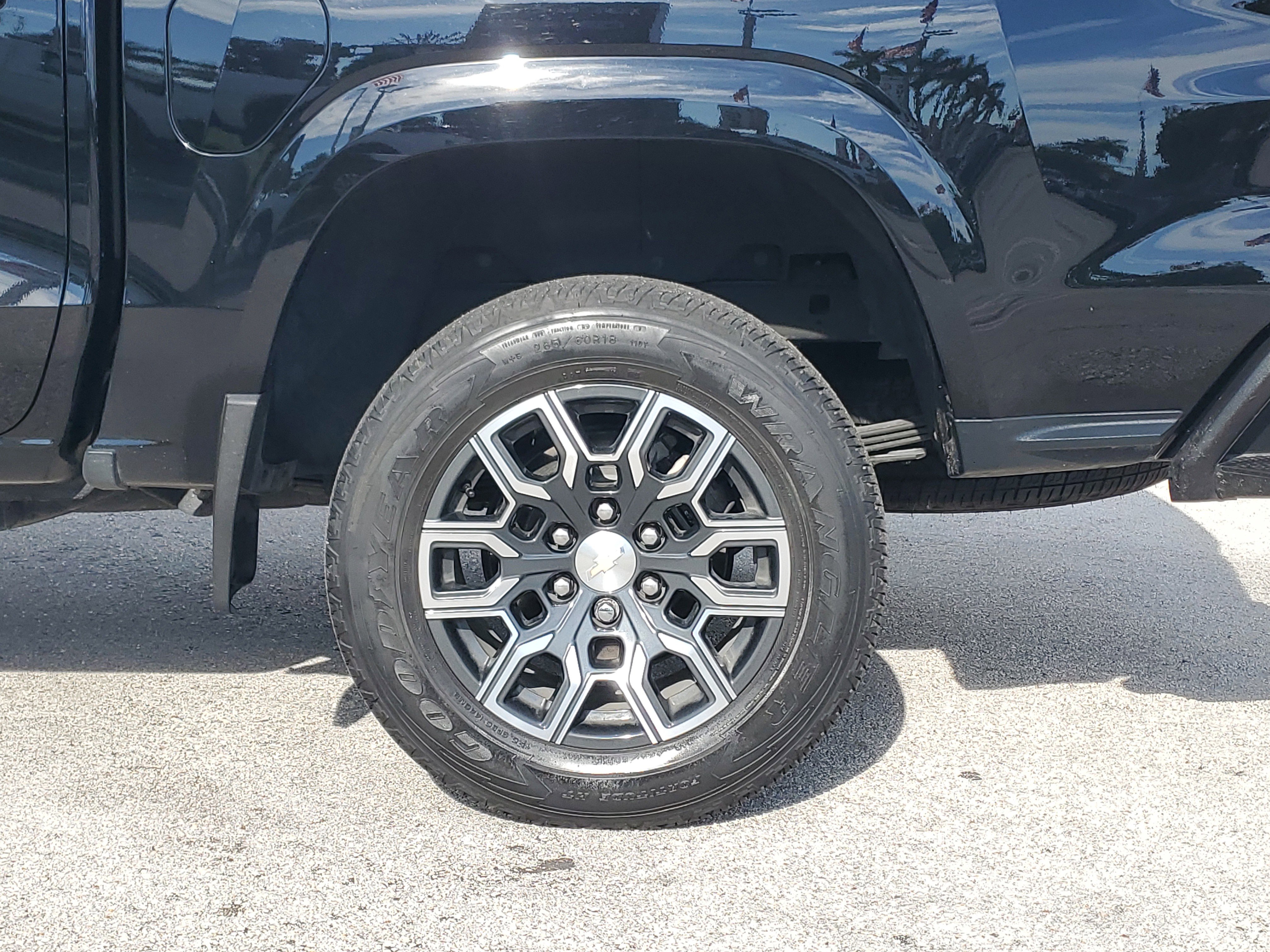 Used 2023 Chevrolet Colorado LT w/ LT Convenience Package III image 29