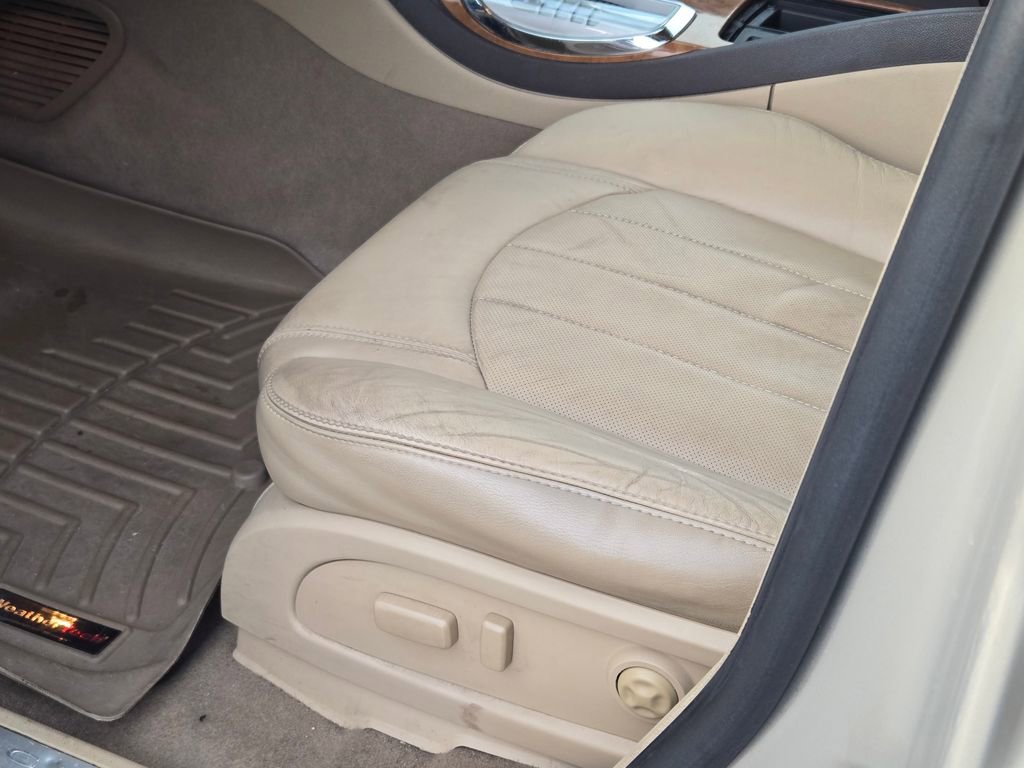 Used 2008 Buick Enclave CXL w/ Entertainment Package #1 image 34