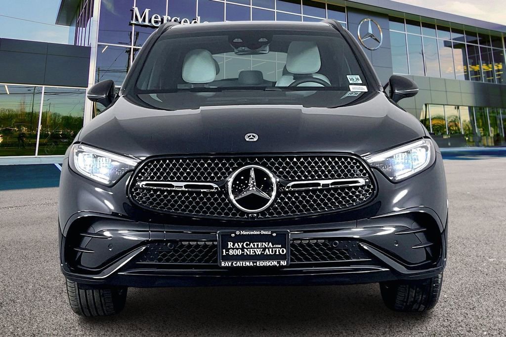 Used 2026 Mercedes-Benz GLC 300 4MATIC image 3