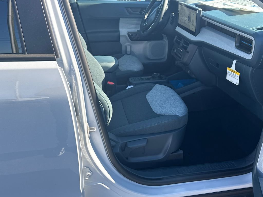 Certified 2025 Ford Maverick XLT w/ XLT Luxury Package image 13