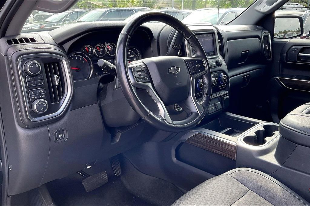 Used 2019 Chevrolet Silverado 1500 LT Trail Boss AWD/4WD image 18