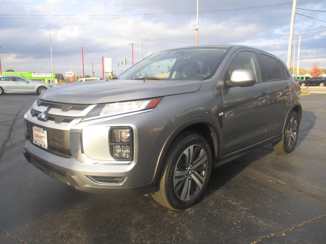 Used 2024 Mitsubishi Outlander Sport ES image 1