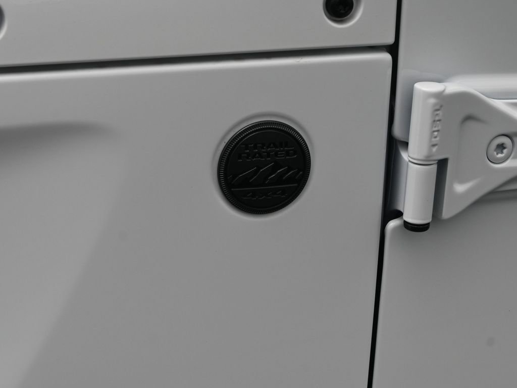 New 2025 Jeep Gladiator Sport image 21