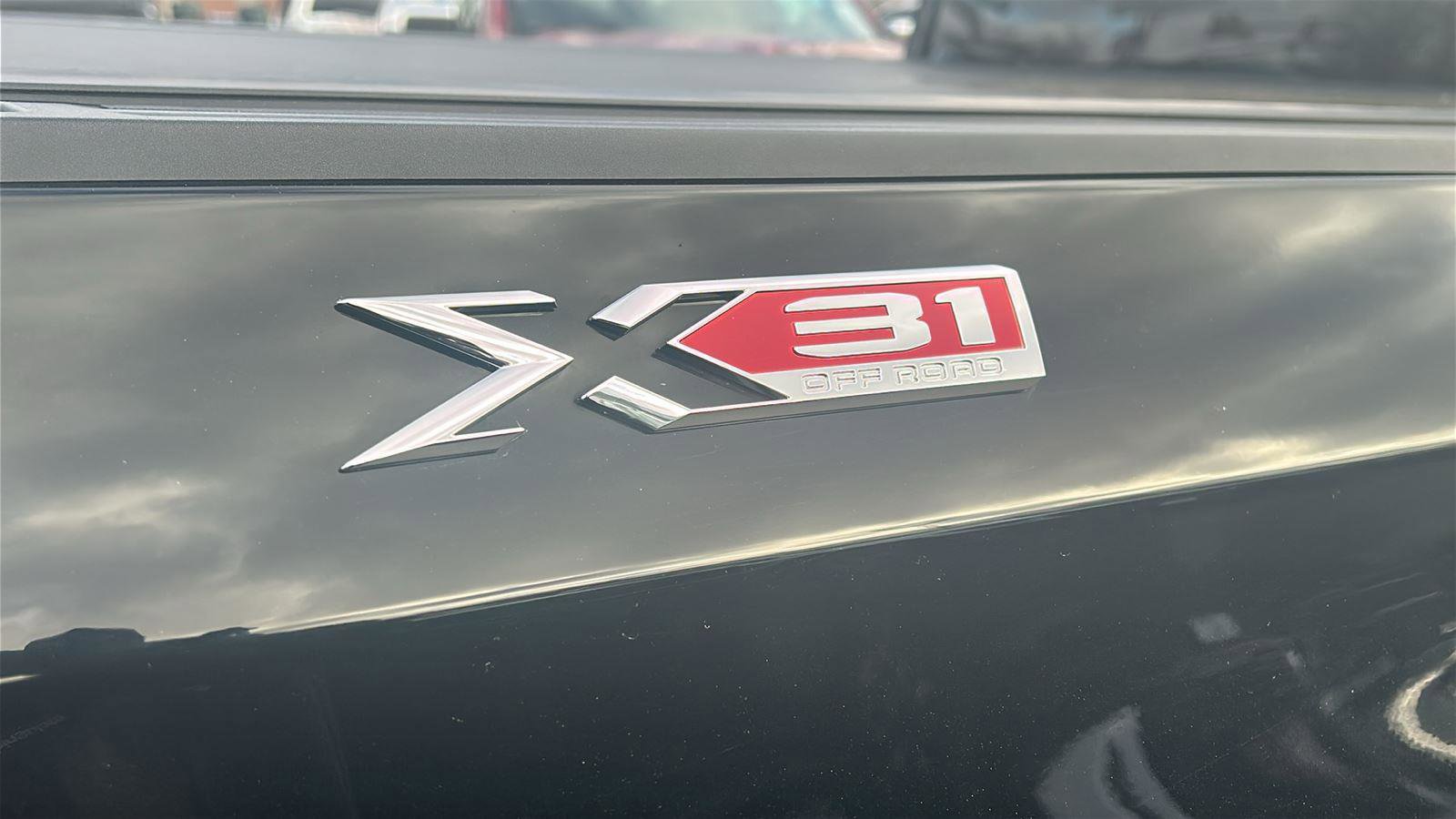 Used 2023 GMC Sierra 1500 SLT image 9