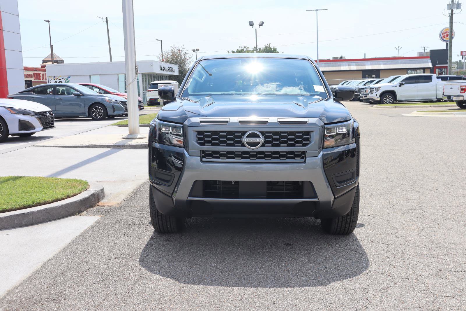 Used 2026 Nissan Frontier SV w/ SV Convenience Package RWD image 15