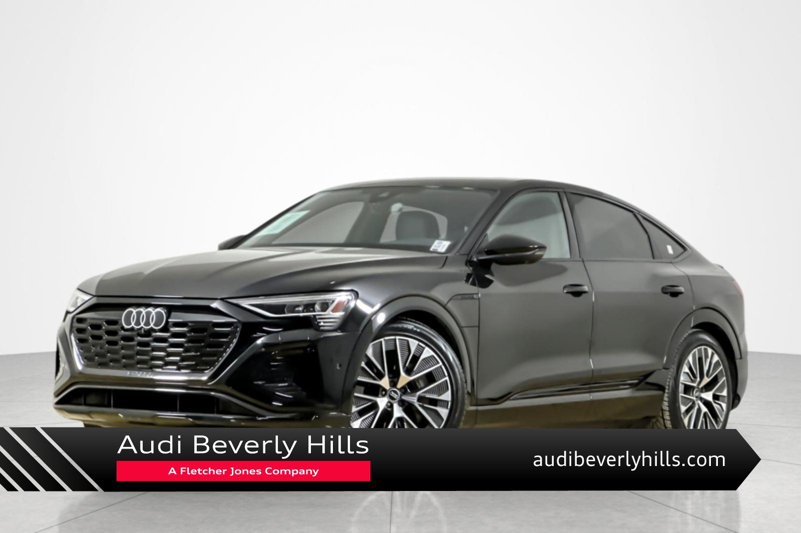 Used 2024 Audi Q8 e-tron Premium Plus AWD/4WD image 1