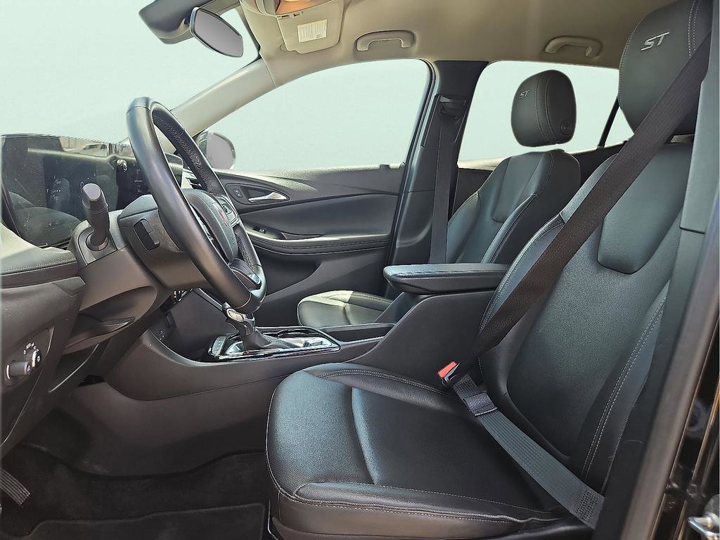 Used 2024 Buick Encore GX Sport Touring AWD/4WD image 11