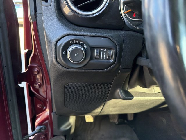 Used 2021 Jeep Wrangler Unlimited Sahara AWD/4WD image 17