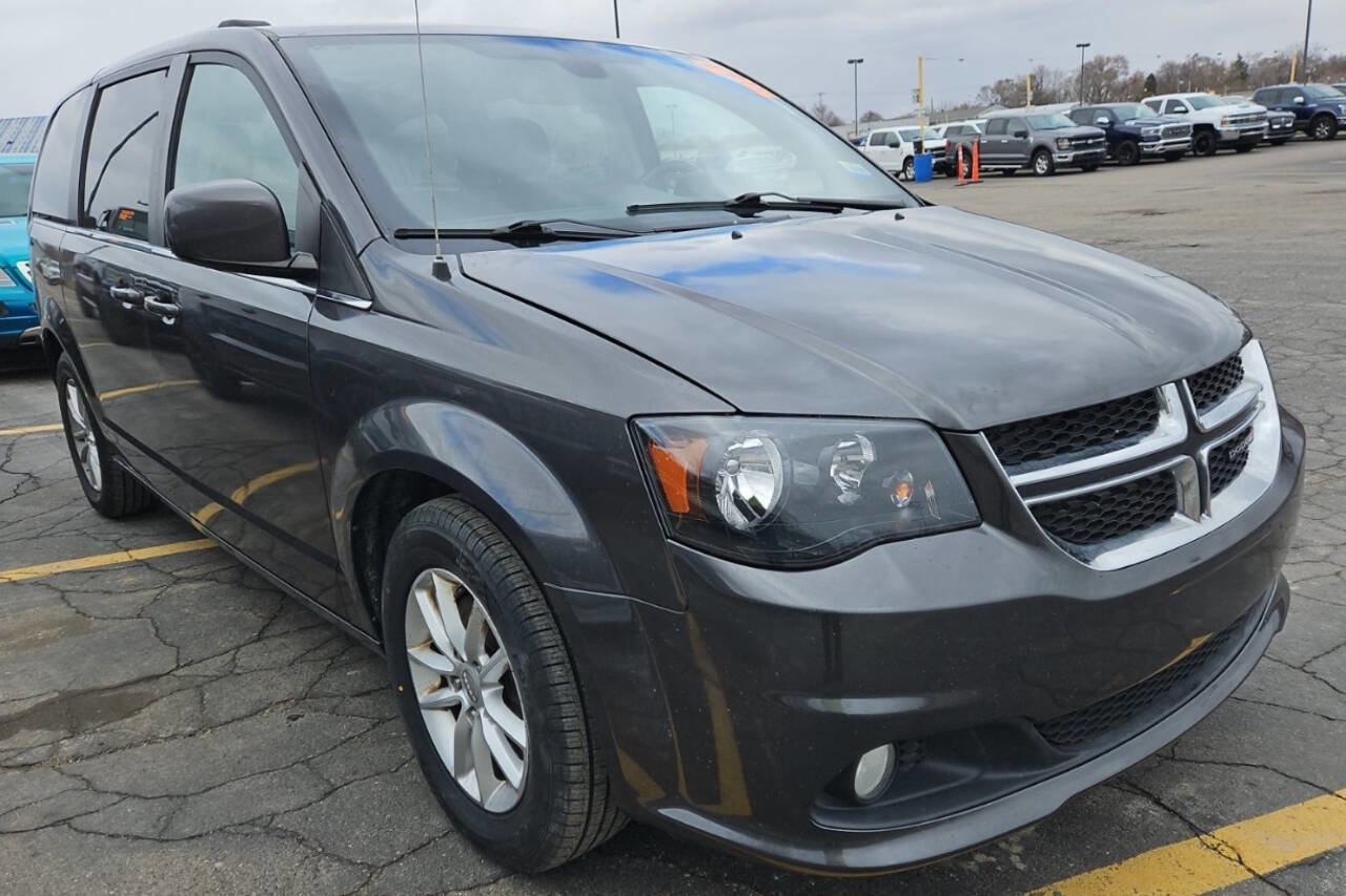 Used 2019 Dodge Grand Caravan SXT image 5