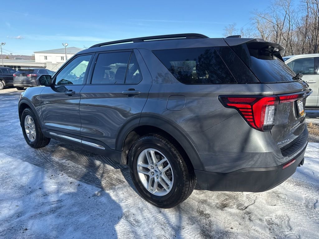 Used 2025 Ford Explorer Active image 7