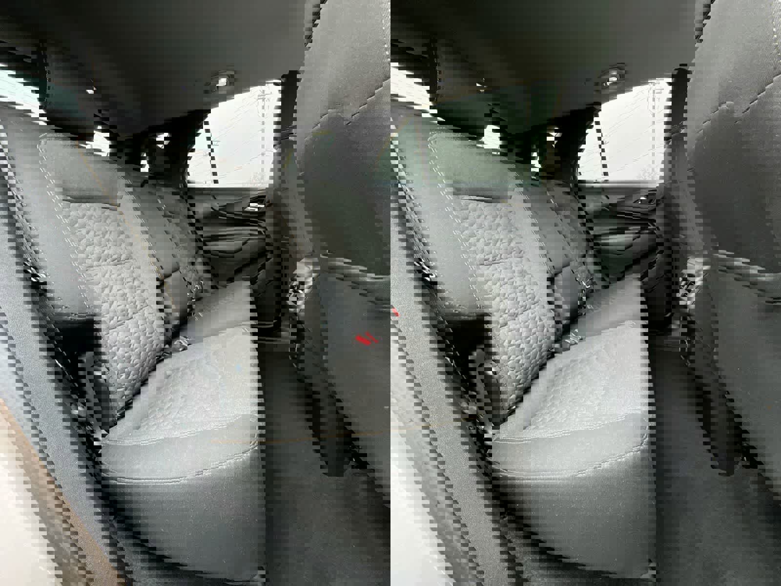 Used 2018 Chevrolet Equinox LT image 19