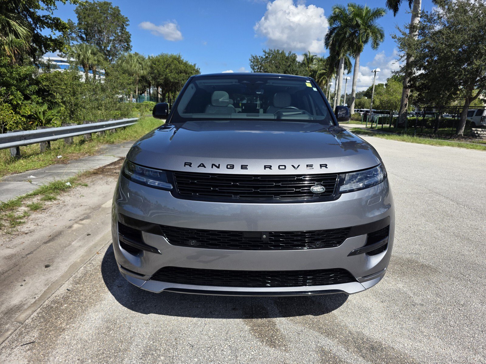 Certified 2024 Land Rover Range Rover Sport Dynamic SE AWD/4WD image 8