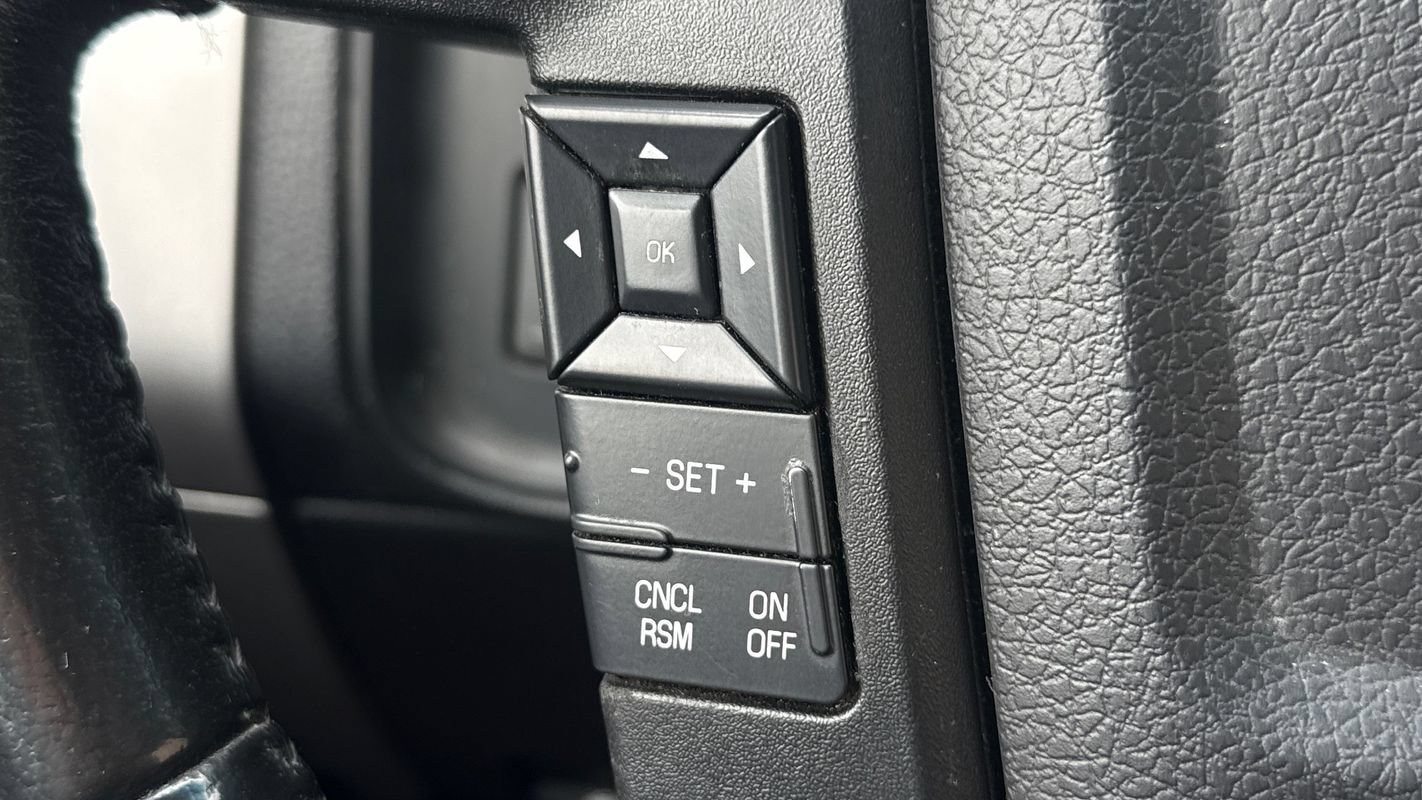 Used 2017 Ford Expedition EL XLT AWD/4WD image 32