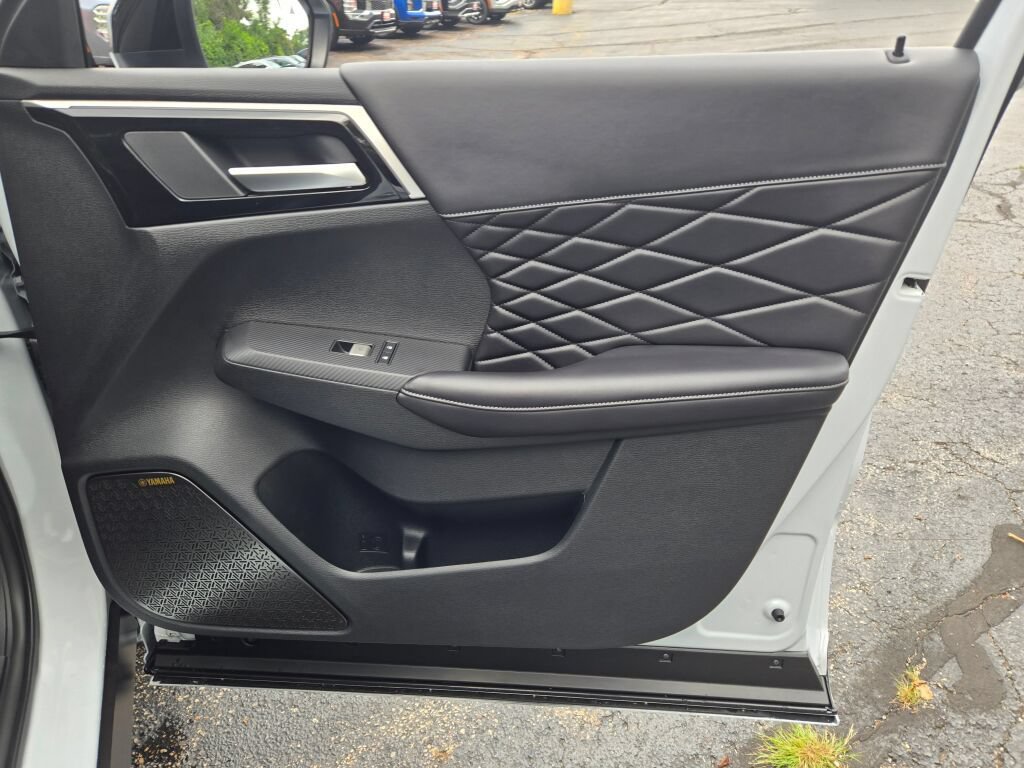 New 2026 Mitsubishi Outlander SEL Black Edition AWD/4WD image 7