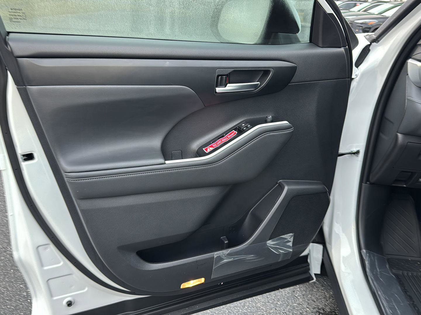 New 2026 Toyota Highlander XLE image 14