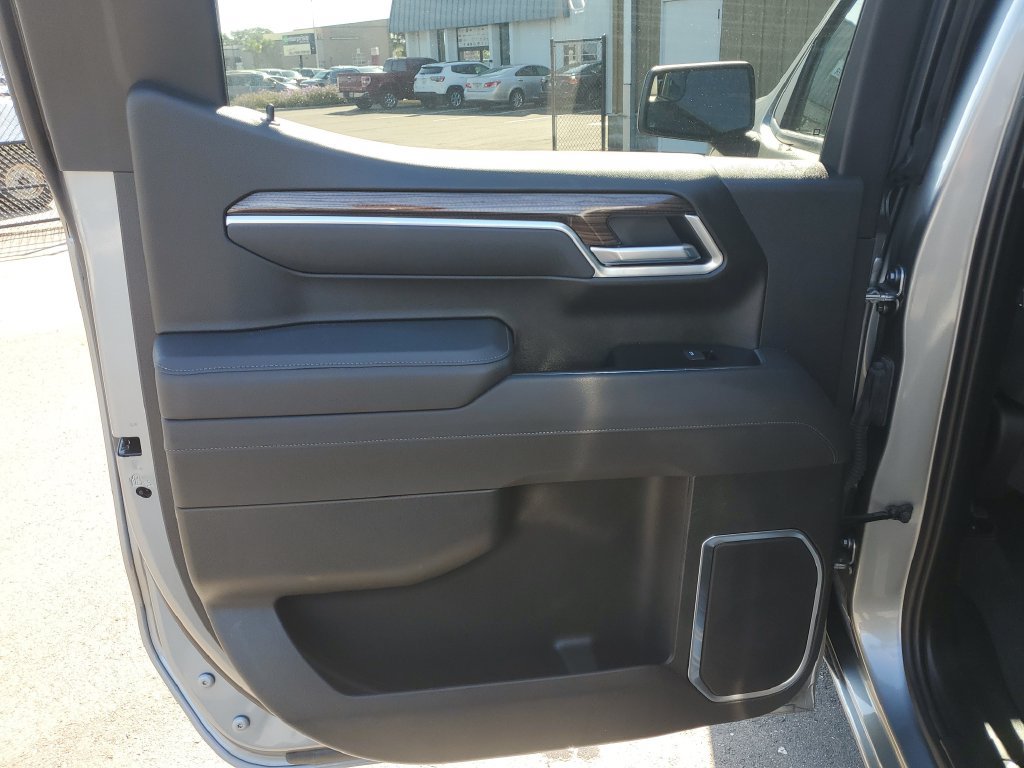 Used 2026 Chevrolet Silverado 1500 RST RWD image 18