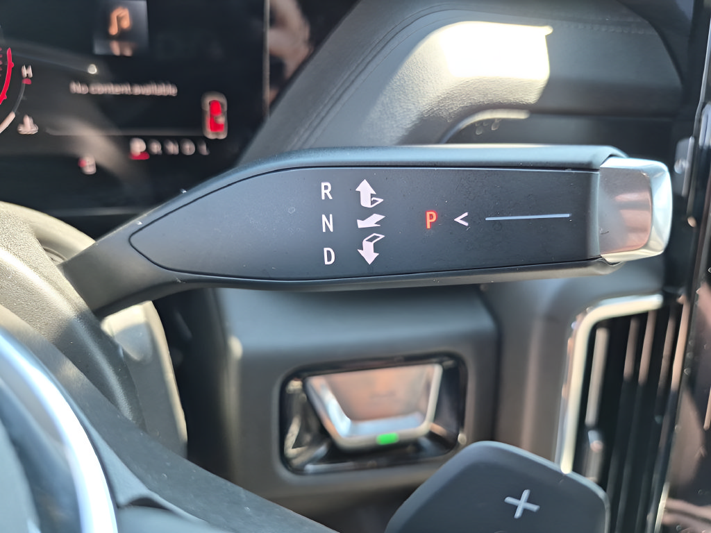 Used 2026 GMC Yukon XL Denali w/ Sun & Power Step Package AWD/4WD image 26