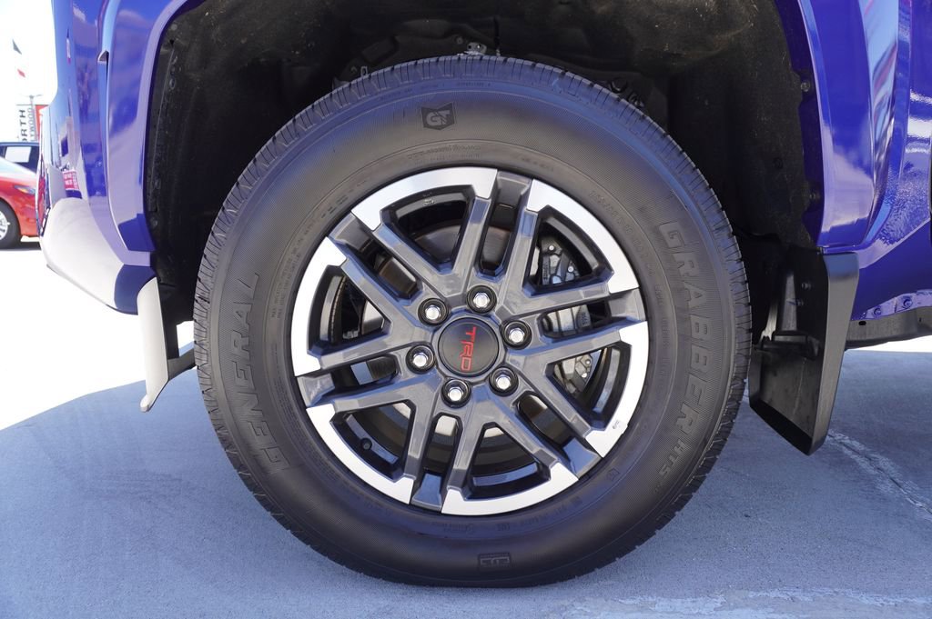 Certified 2025 Toyota Tacoma TRD Sport w/ TRD Sport Premium Package AWD/4WD image 21