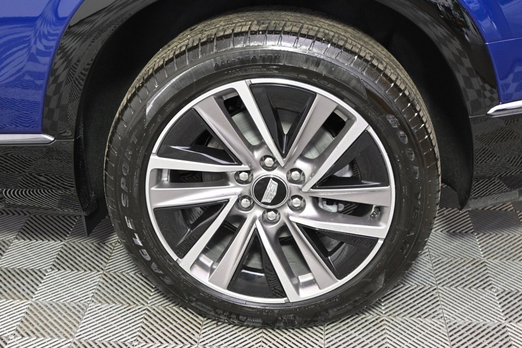 New 2026 Cadillac Vistiq Sport w/ LPO, Floor Liner Package image 19