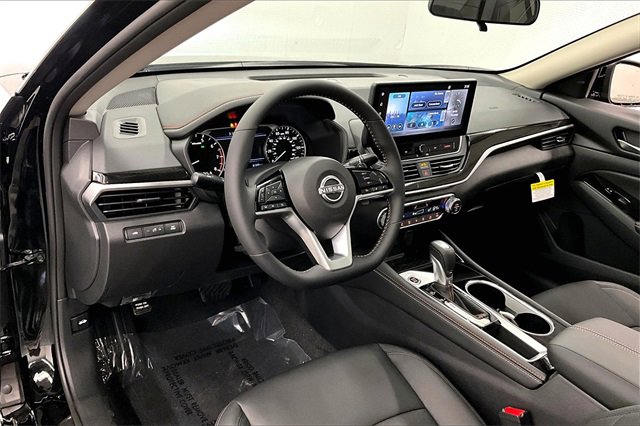 New 2025 Nissan Altima 2.5 SR w/ SR Premium Package image 6